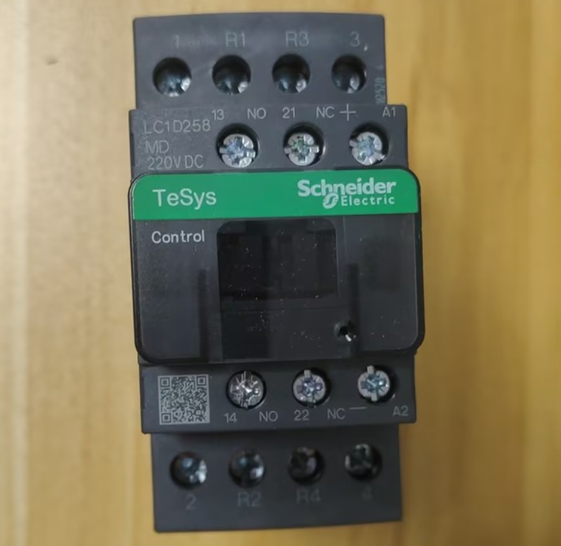 Пускатель 230V/DC 40А LC1D258MD Schneider Electric