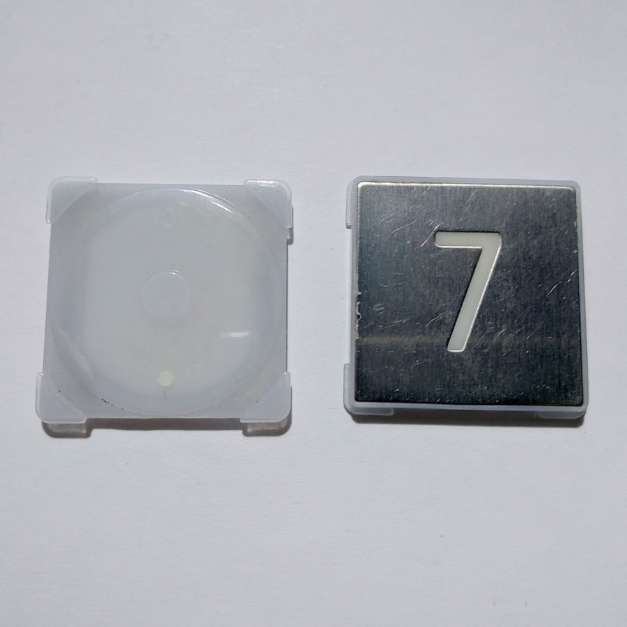Нажимной элемент кнопки "7", квадратная, шлифованная, KM857811G007, KONE