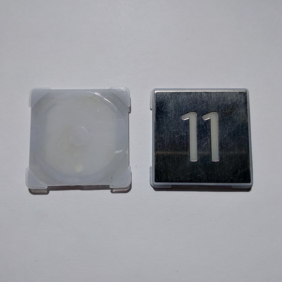 Нажимной элемент кнопки "11", квадратная, шлифованная, KM857811G011, KONE