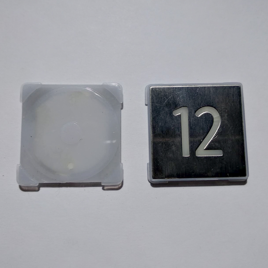 Нажимной элемент кнопки "12", квадратная, шлифованная, KM857811G012, KONE